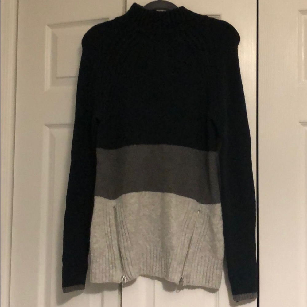 Striped long sweater - Picture 2 of 5